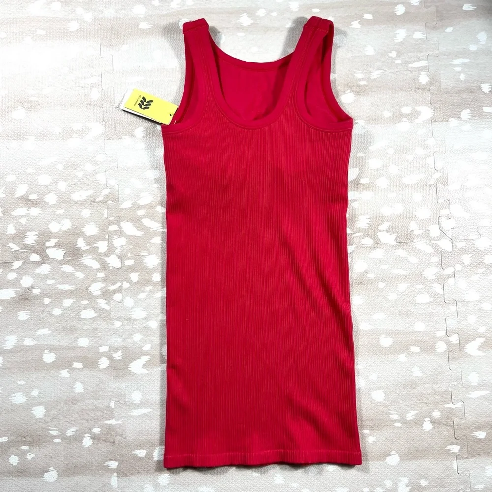 Women’s Seamless Active Red Ribbed Tank Sleeveless Dress Activewear Medium - Picture 6 of 9